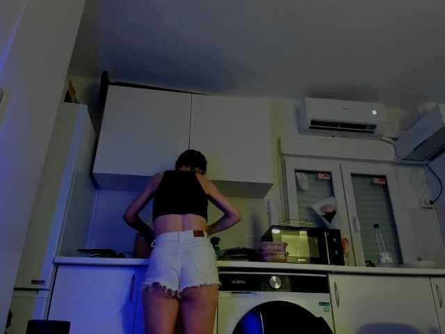 ZoiKissy live cam on BongaCams