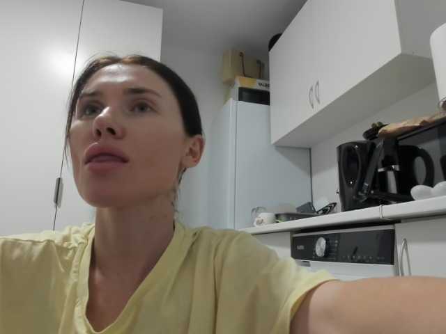 ZoiKissy live webcam show