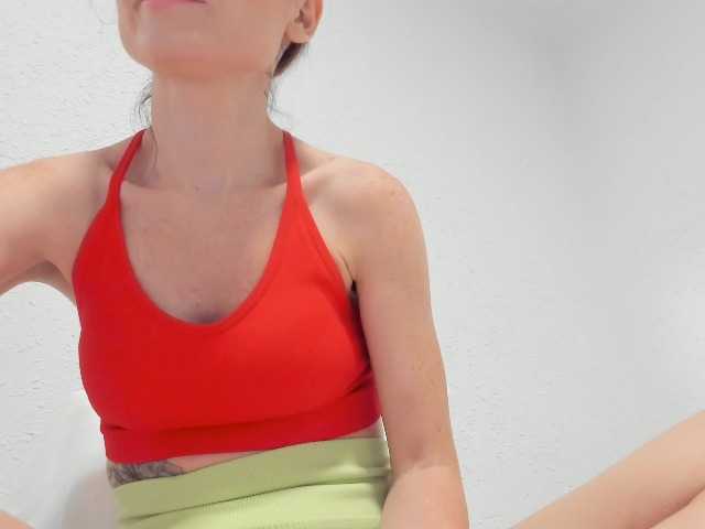 ZoiKissy live cam on BongaCams