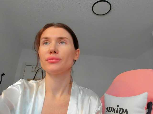 ZoiKissy live cam preview