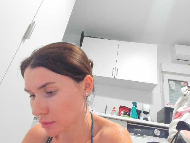 ZoiKissy live cam on BongaCams
