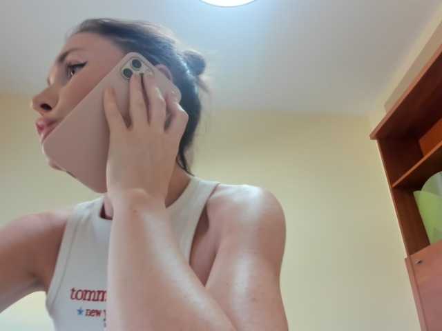 ZoiKissy live cam on BongaCams