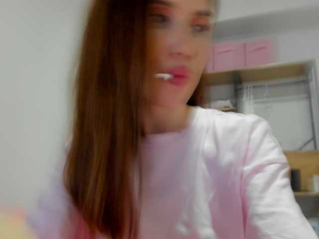 ZoiKissy live cam on BongaCams