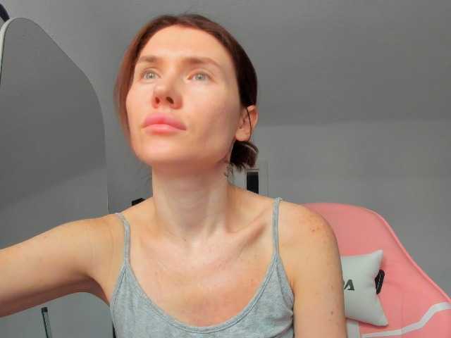 ZoiKissy live cam on BongaCams