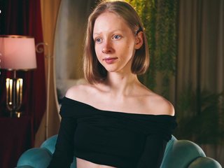 MiaVebes Porn Show