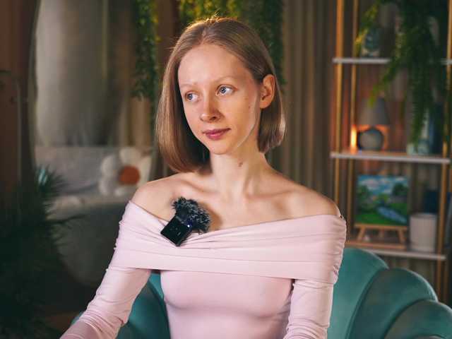 MiaVebes live cam on BongaCams