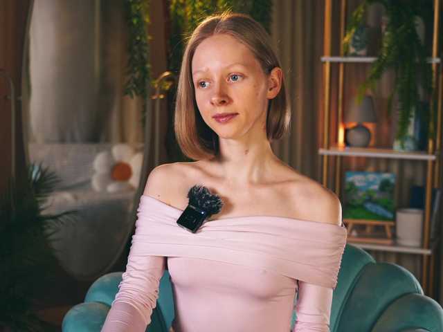 MiaVebes live cam on BongaCams