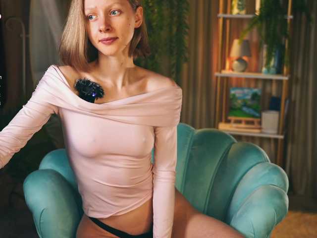 MiaVebes live cam on BongaCams