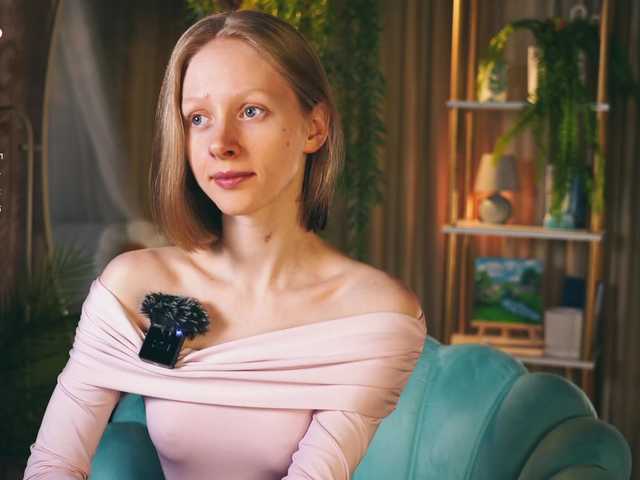 MiaVebes live cam on BongaCams