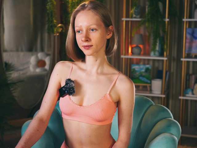 MiaVebes live cam on BongaCams