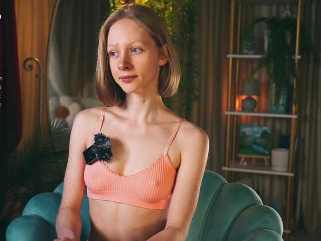 MiaVebes live cam on BongaCams