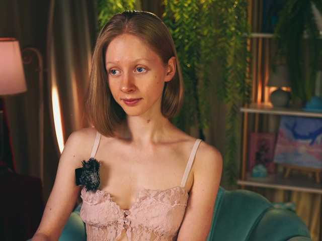 MiaVebes live webcam show