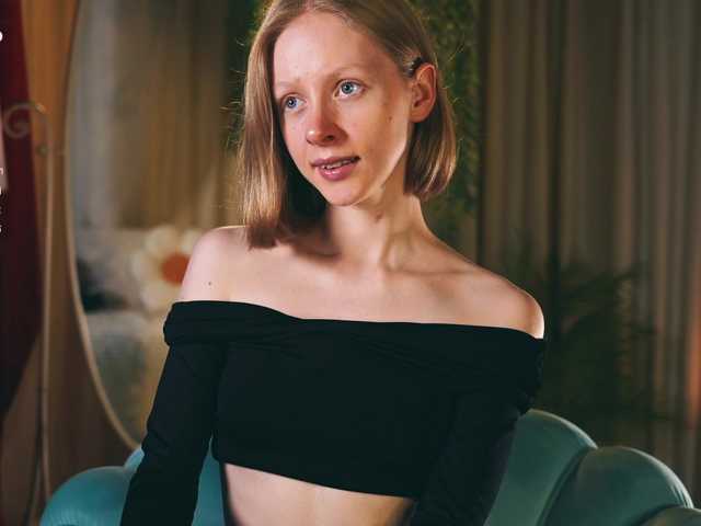 MiaVebes live cam on BongaCams
