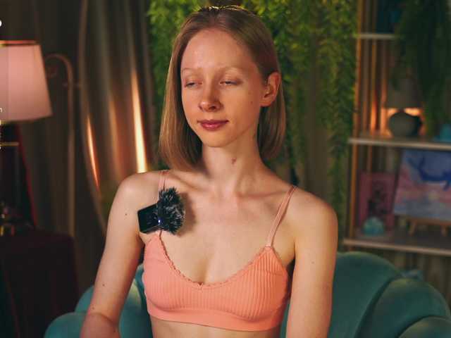 MiaVebes live cam on BongaCams
