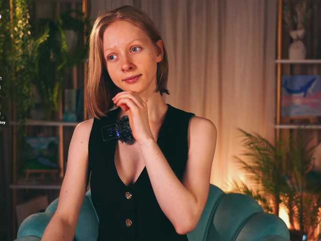 MiaVebes live cam on BongaCams