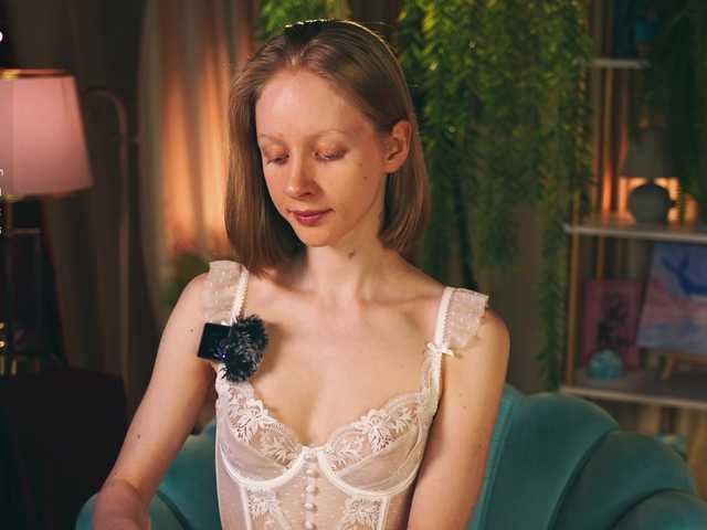 MiaVebes live cam on BongaCams