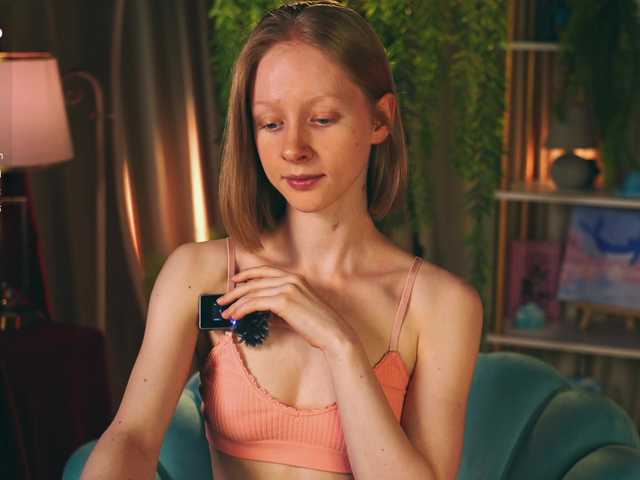 MiaVebes live webcam show