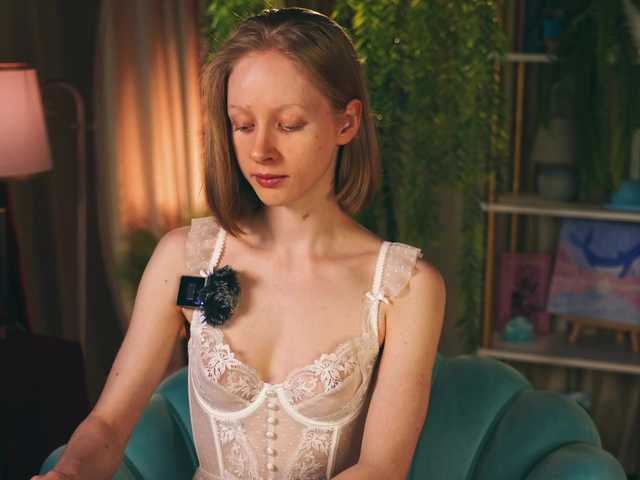 MiaVebes live cam