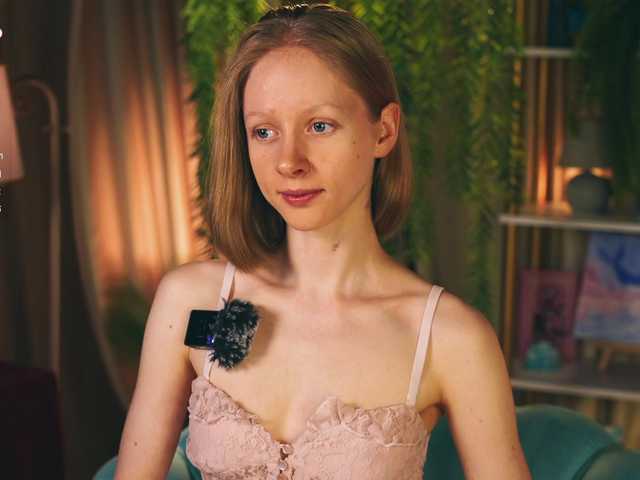 MiaVebes live webcam show