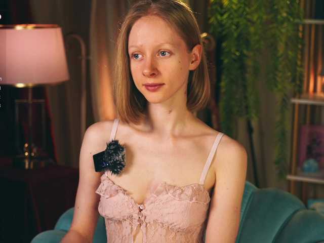 MiaVebes live webcam show