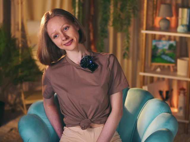 le modèle MiaVebes est en webcam porno dans un show sur le site bongacams, il possède les tags suivants: White/Caucasian,Redhead,Shaved