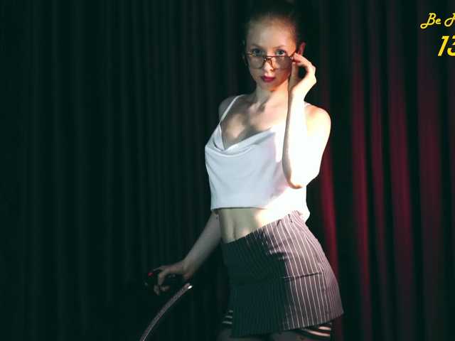 MiaVebes live cam on BongaCams
