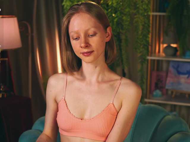 MiaVebes live webcam show