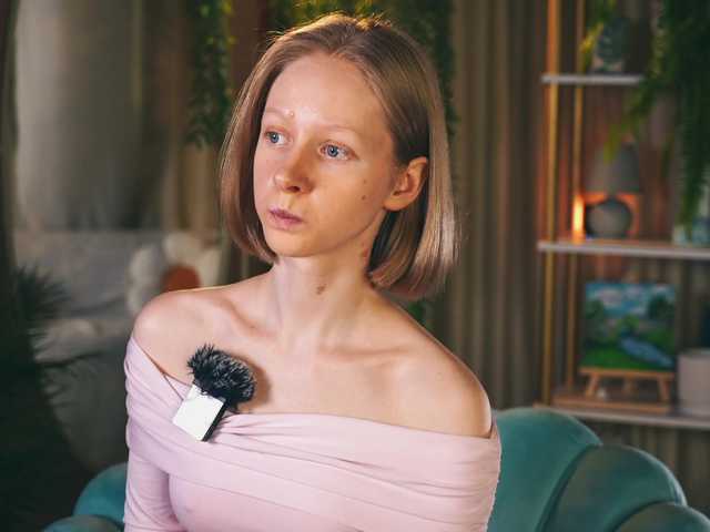 MiaVebes Nude Live Sex Shows