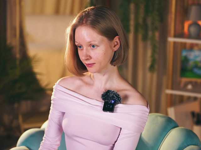 go to chat with MiaVebes