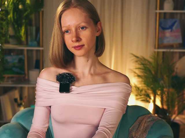 MiaVebes live cam