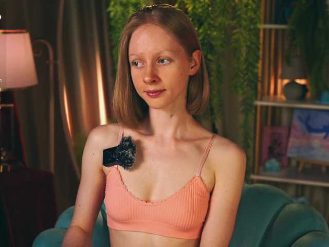 MiaVebes live cam on BongaCams