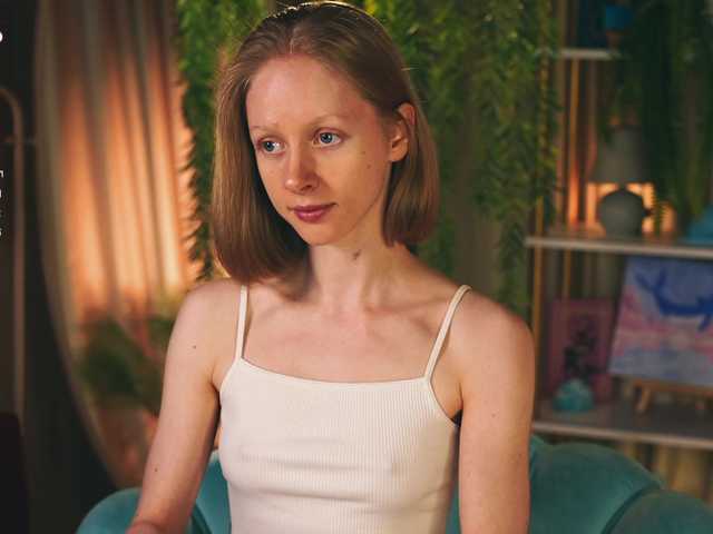 MiaVebes live webcam show