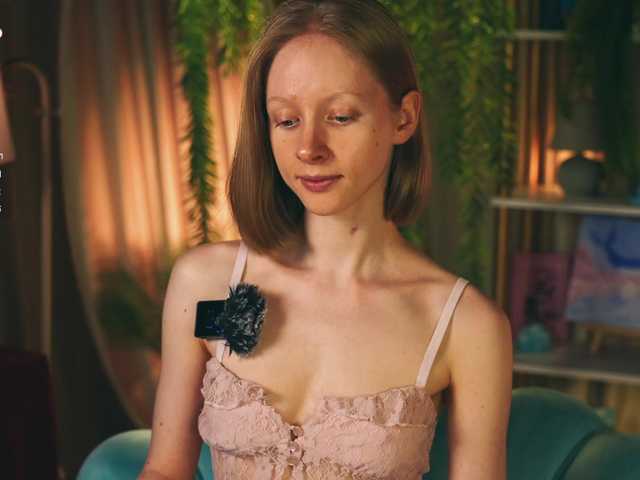 MiaVebes live webcam show