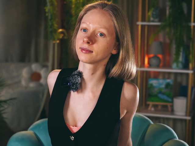 MiaVebes live cam on BongaCams