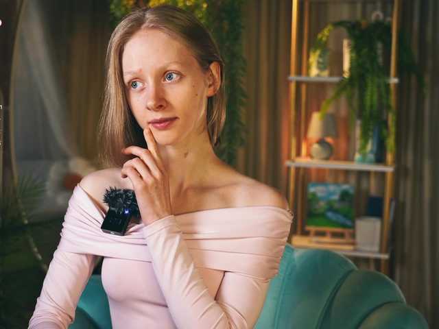 MiaVebes live cam on BongaCams