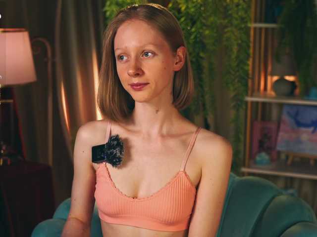 MiaVebes live webcam show