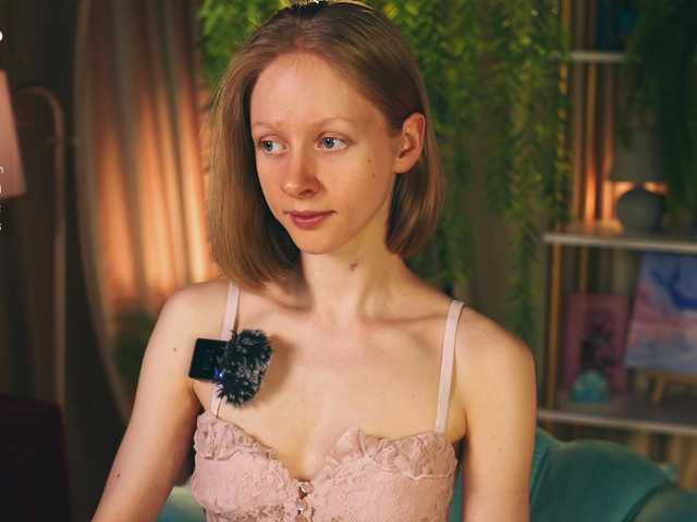 MiaVebes live webcam show