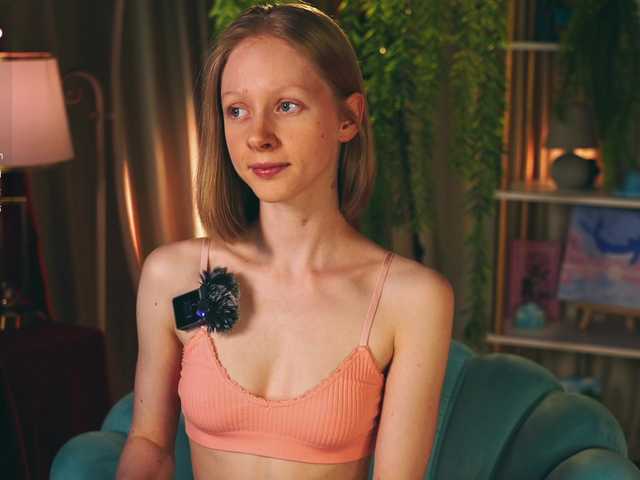 MiaVebes live cam on BongaCams