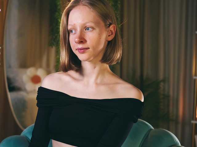 MiaVebes live cam on BongaCams