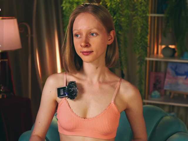 MiaVebes live webcam show