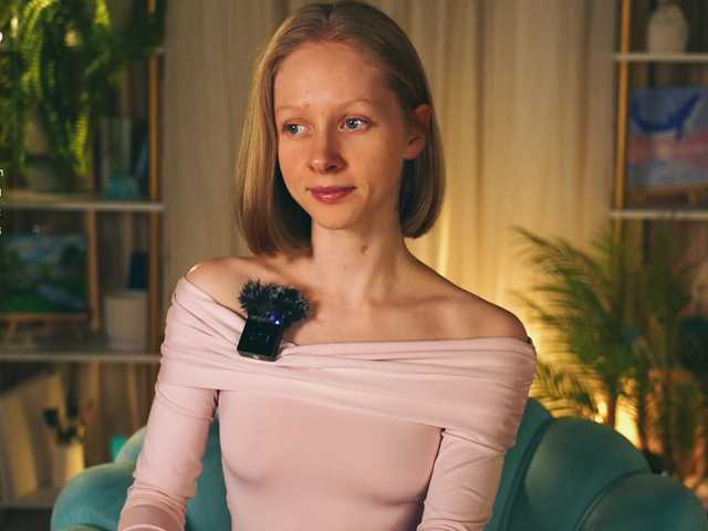 MiaVebes live cam on BongaCams