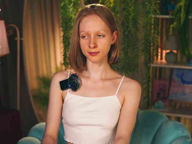 MiaVebes Sex Cam Show