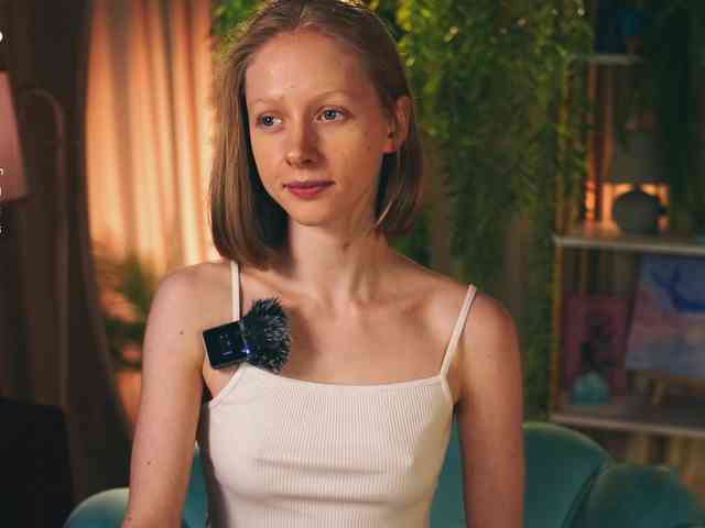 MiaVebes Sex Cam Show