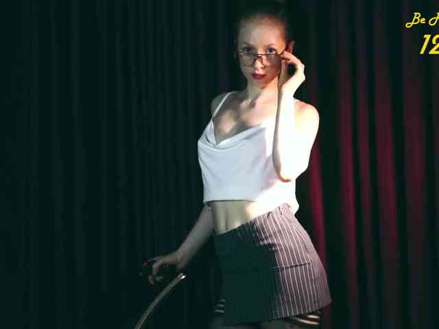 MiaVebes Sex Cam Show