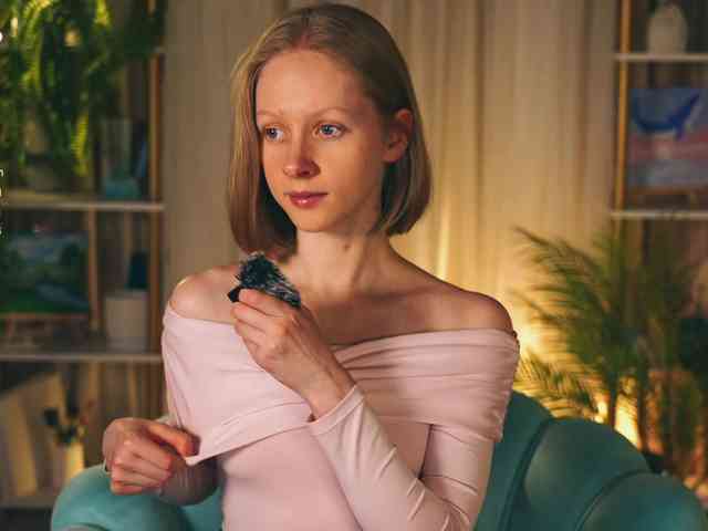 MiaVebes Sex Cam Show