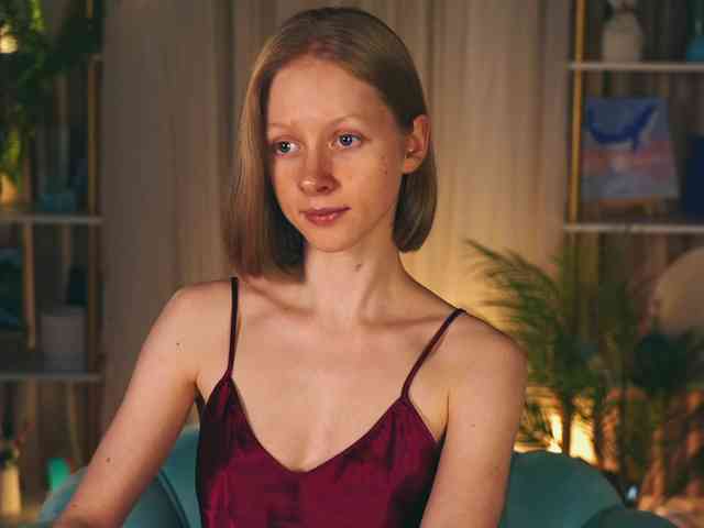 MiaVebes Sex Cam Show