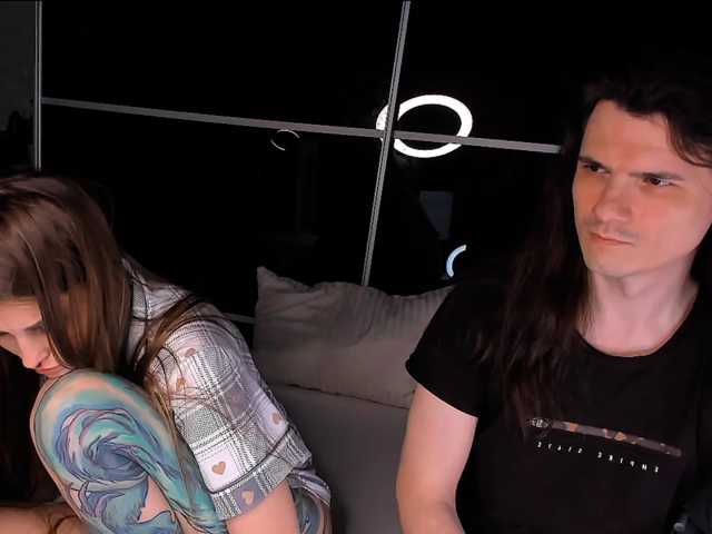 le modèle FukinHotCouple est en webcam porno dans un show sur le site bongacams, il possède les tags suivants: White/Caucasian,Brunette,Shaved