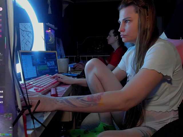 QueenAfina live cam on BongaCams