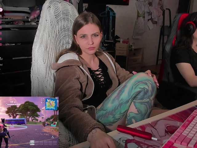 QueenAfina live cam on BongaCams