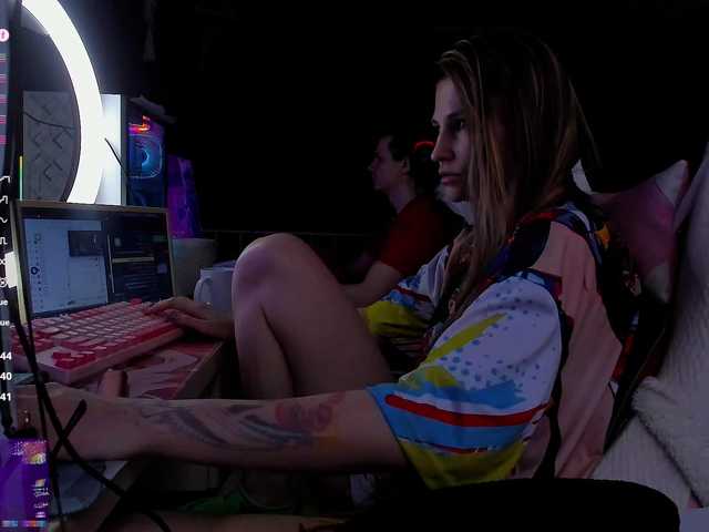 QueenAfina live cam on BongaCams